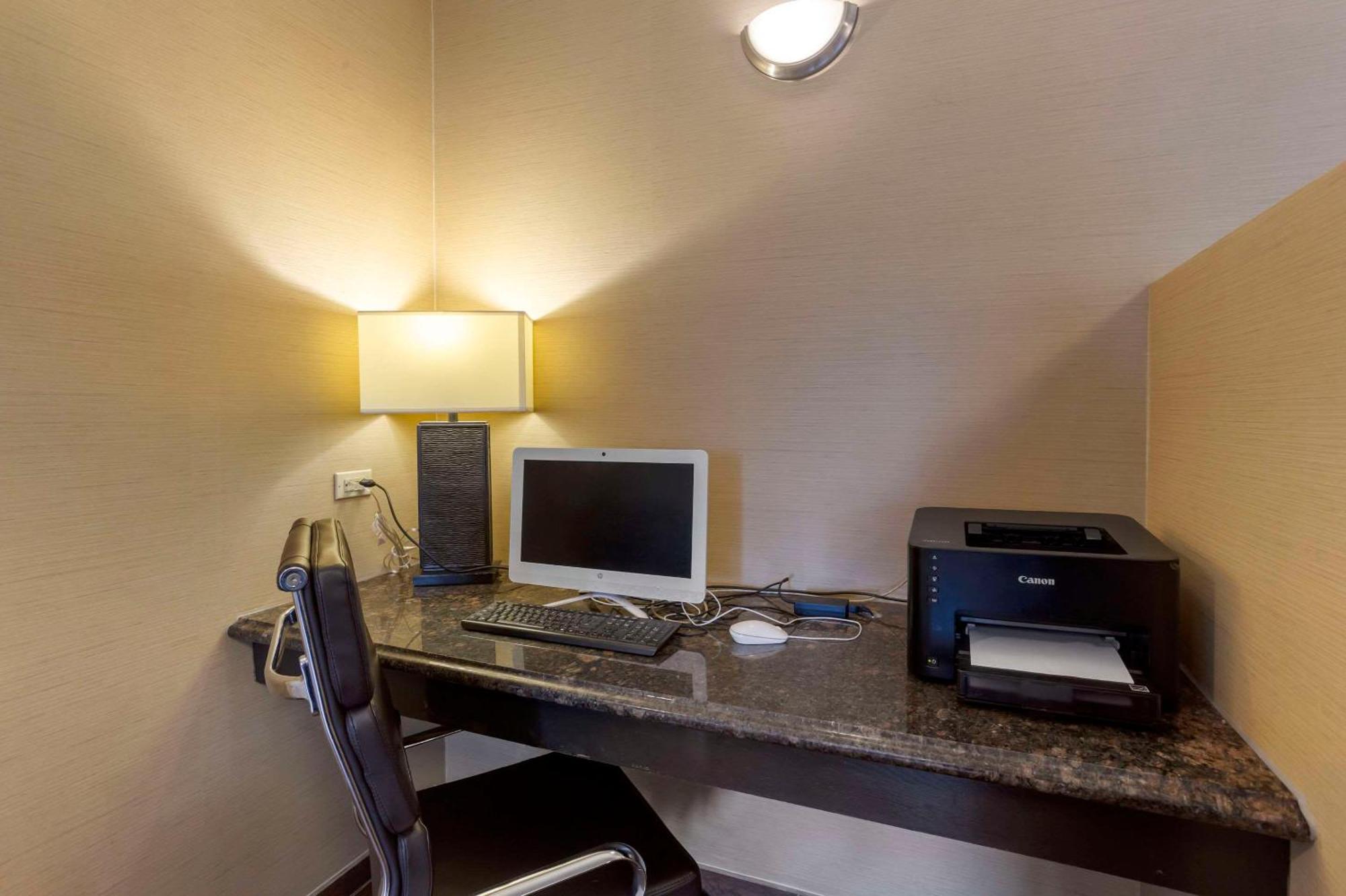 Comfort Inn Hobart-Merrillville I-65 Exteriér fotografie